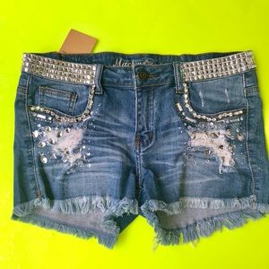 💎 Rhinestone Studded Denim Shorts 💎